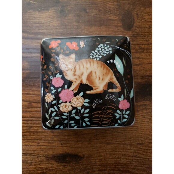 Vintage Ceramic Tabby Cat Trinket Box Square Painted Floral Made In Japan Kitten - Picture 2 of 7